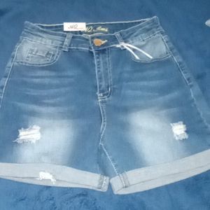 AQ JEANS BLE DISTRESSS FOLDED DENIM SHORTS